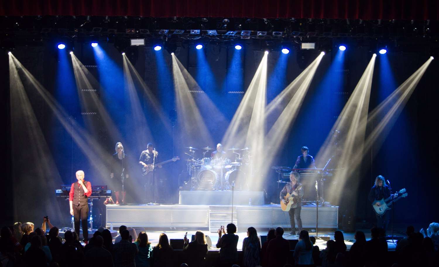 Dennis DeYoung played a two-hour Valentine’s Day concert at the Star Plaza Theatre outside Chicago