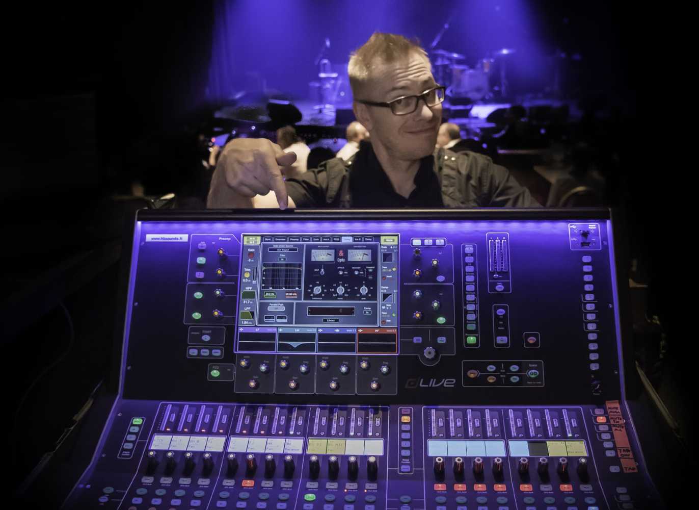 Heikki Kervinen mixing Erja Lyytinen Heikki Kervinen mixing Erja Lyytinen
