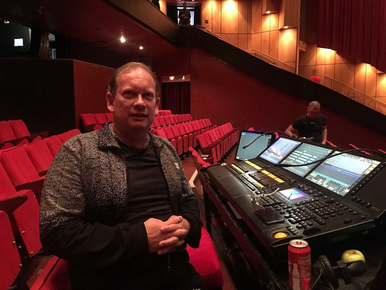 Simon King programmed the lighting on a grandMA2 (photo: Lauge Sorensen) Simon King programmed the lighting on a grandMA2 (photo: Lauge Sorensen)