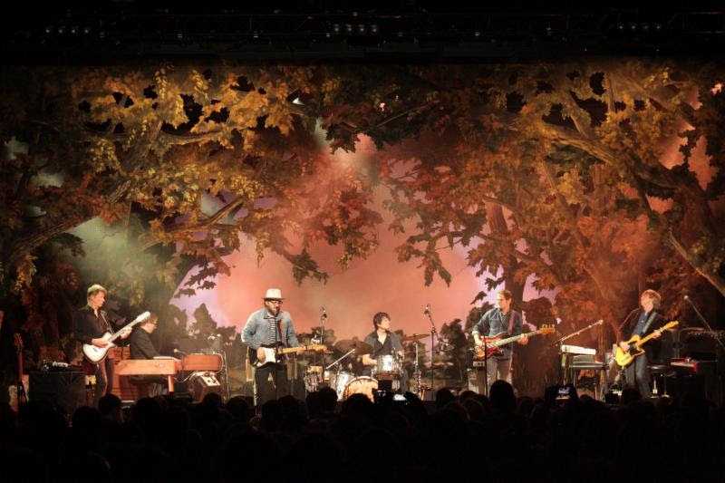 Wilco's Schmilco tour is visiting the US, Europe and South America