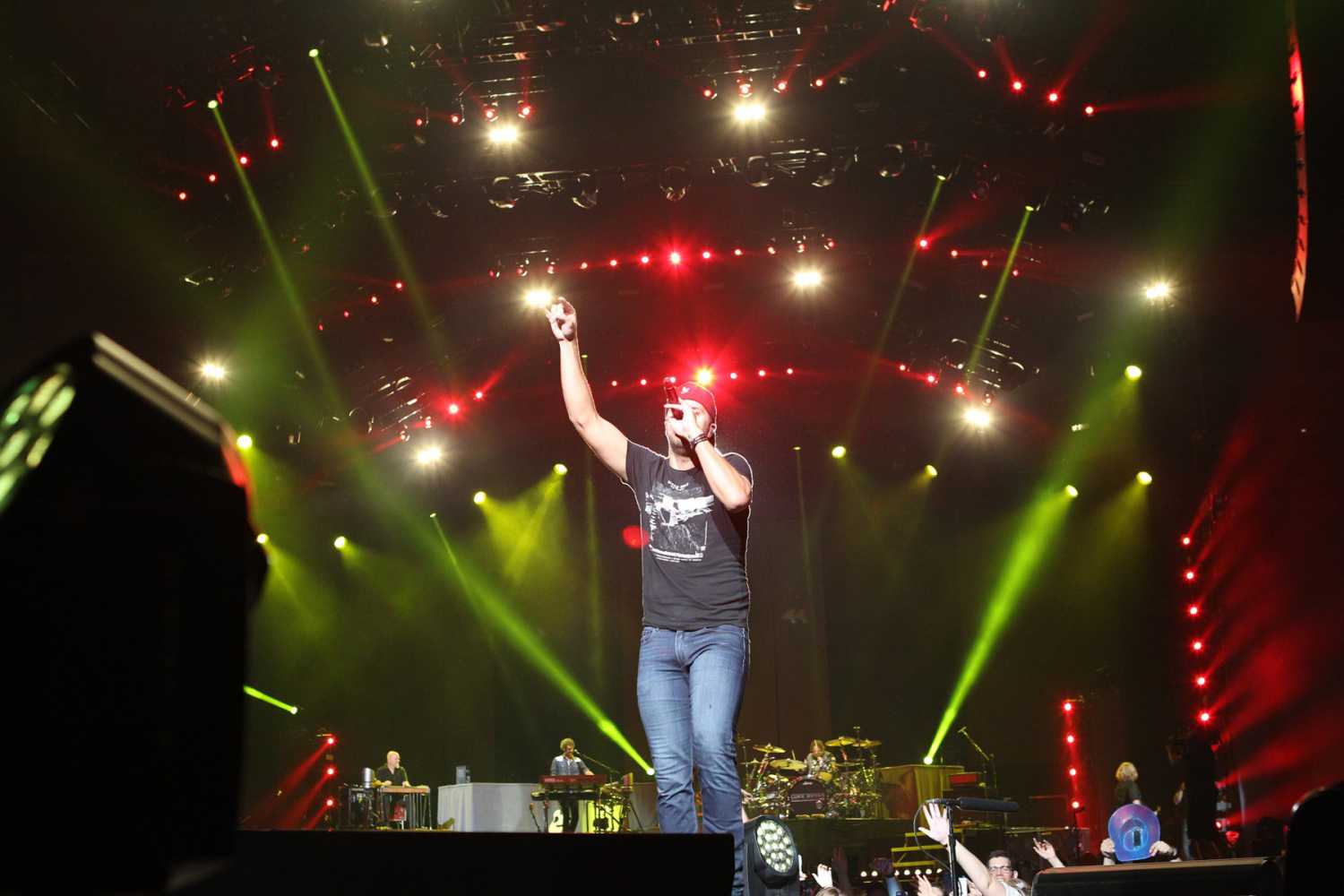 Luke Bryan has embarked on his Huntin’, Fishin’ and Lovin’ Every Day tour (photo|: Todd Kaplan) Luke Bryan has embarked on his Huntin’, Fishin’ and Lovin’ Every Day tour (photo|: Todd Kaplan)