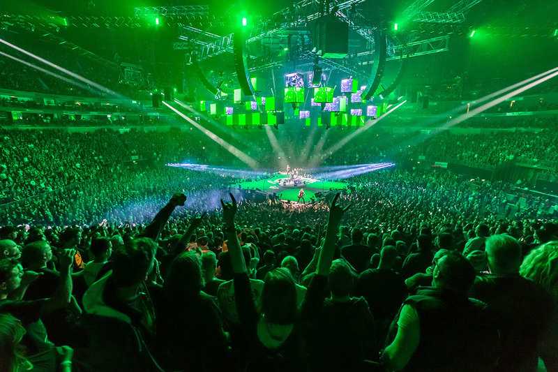 Lighting technology and control has come a long way since Metallica’s first gigs (Photo: Jeff Yeager / Brett Murray) Lighting technology and control has come a long way since Metallica’s first gigs (Photo: Jeff Yeager / Brett Murray)