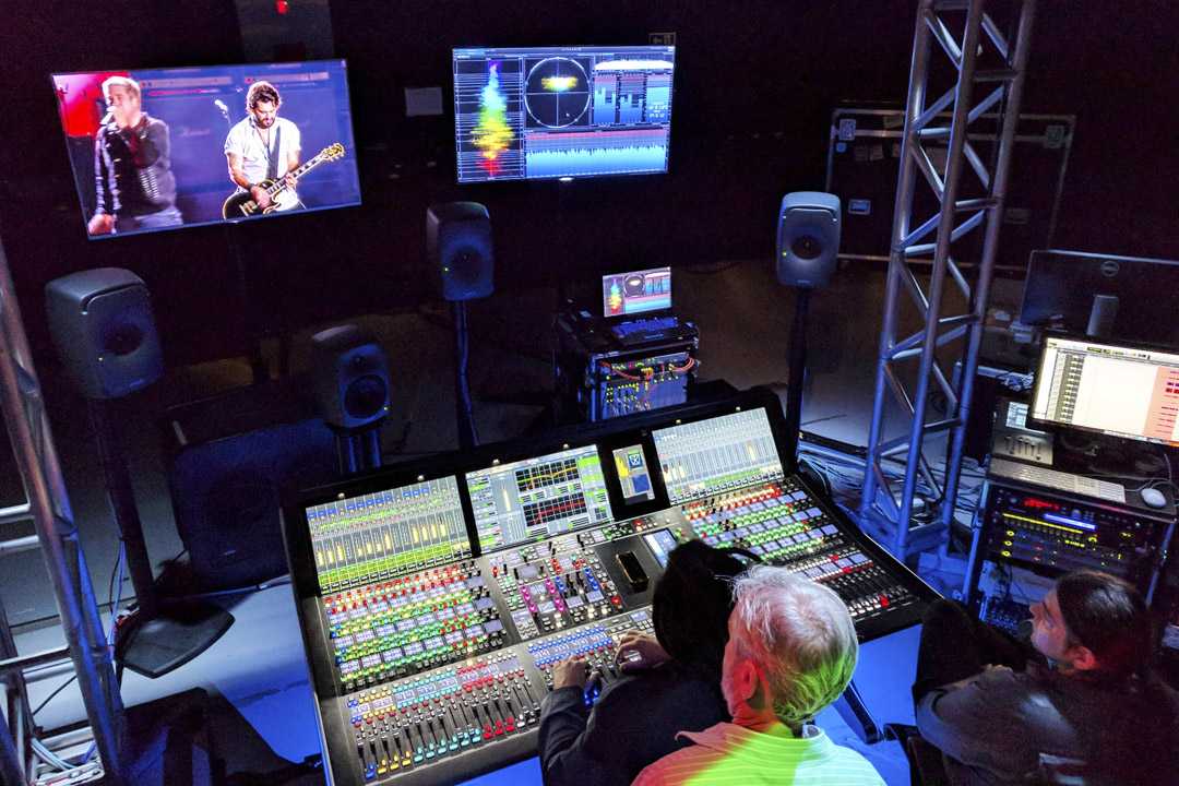 Lawo provided Globosat with a 40-fader mc²96 fitted with Ravenna, AES and MADI Cards