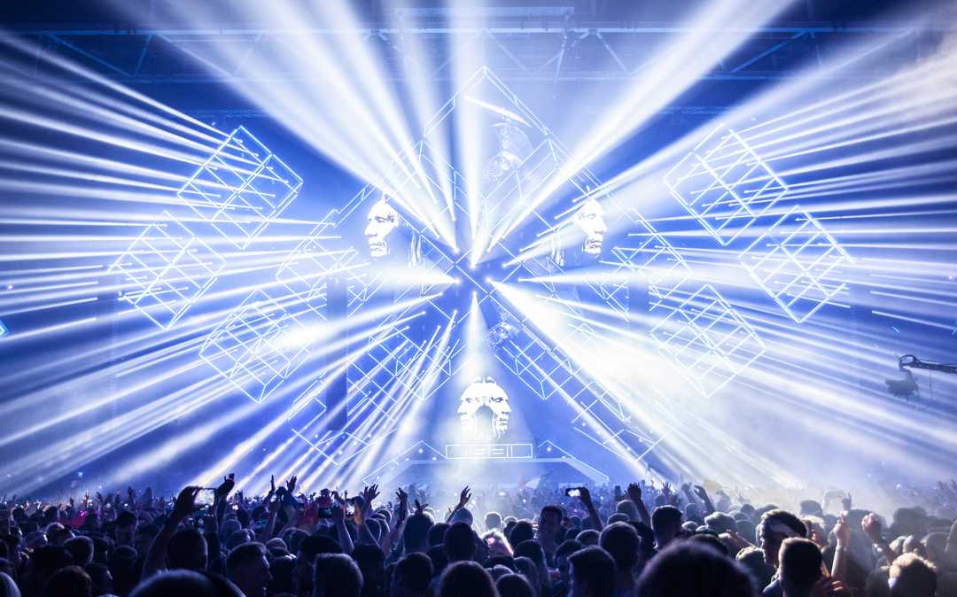The 2017 Amsterdam Music Festival was headlined by Armin van Buuren, Hardwell, David Guetta, Dimitri Vegas & Like Mike The 2017 Amsterdam Music Festival was headlined by Armin van Buuren, Hardwell, David Guetta, Dimitri Vegas & Like Mike