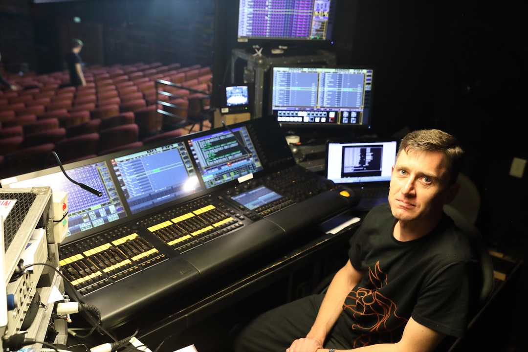 Glenn Duncan runs the musical on a grandma 2 full size FOH console