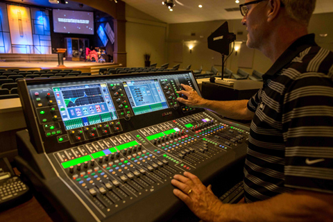 Ronnie Stanford of dB Integrations at the Allen & Heath dLive S5000