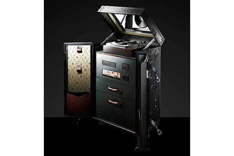 The Globe-Trotter X Analogue Foundation Listening Station