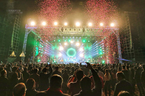 The spectators were mesmerised by the spectacular lightshow