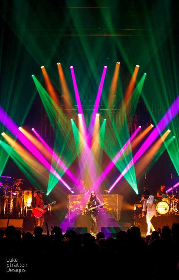 Lighting vendor for Thievery Corporations fall tour was Atlanta Sound and Lighting Lighting vendor for Thievery Corporations fall tour was Atlanta Sound and Lighting
