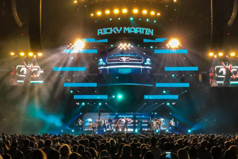 Featured artists included Ricky Martin, Jennifer Lopez, Ozuna, Maluma and Bad Bunny