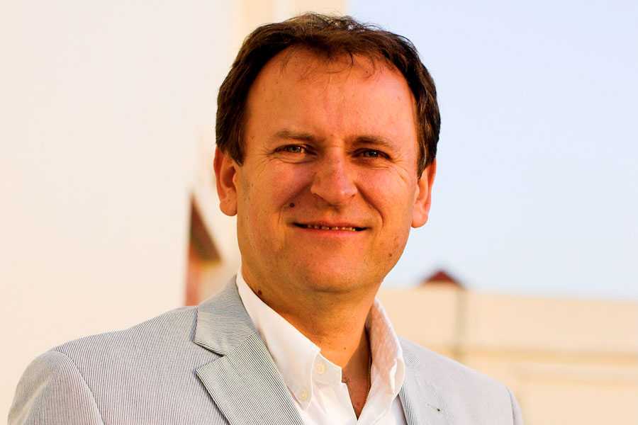 Robe Lighting Josef Valchar is petitioning the Czech government and Czech Euro MPs Robe Lighting Josef Valchar is petitioning the Czech government and Czech Euro MPs