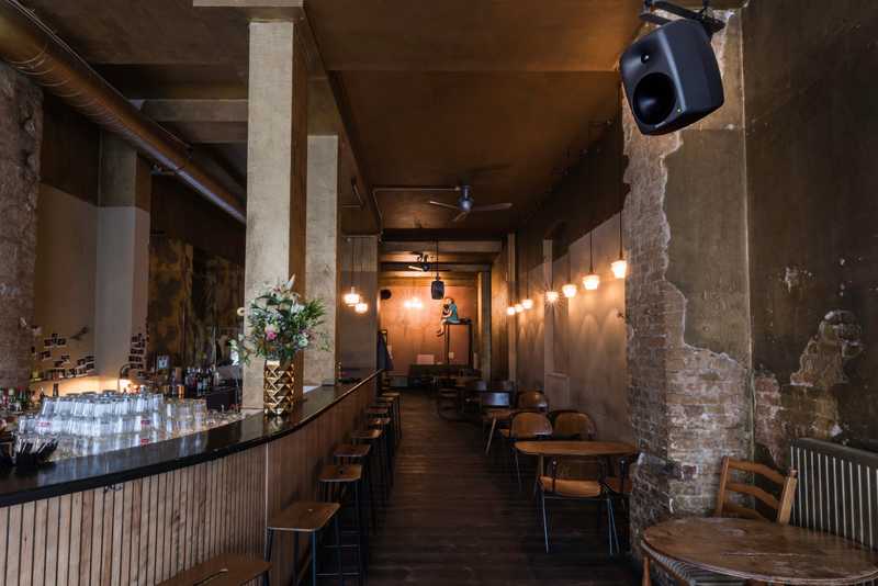 Café Luzia - a relaxed café by day and trendy lounge bar by night