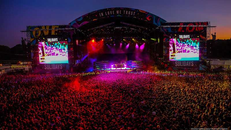 Nekfeu toured across France this past summer (photo: Nicolas Galloux)