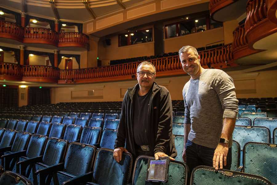 Thalia Theatre’s head of lighting Karoly Bodon with Robe Hungarian distributor AVL Trade’s Csaba Csanádi