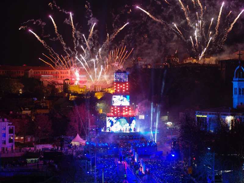 The spectacular light design was conceived by Björn Hermann The spectacular light design was conceived by Björn Hermann
