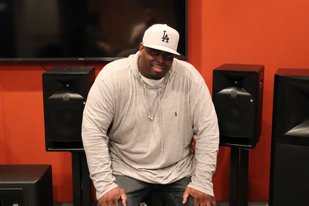 Kyle Hamilton uses JBL 708P monitors in rehearsal Kyle Hamilton uses JBL 708P monitors in rehearsal