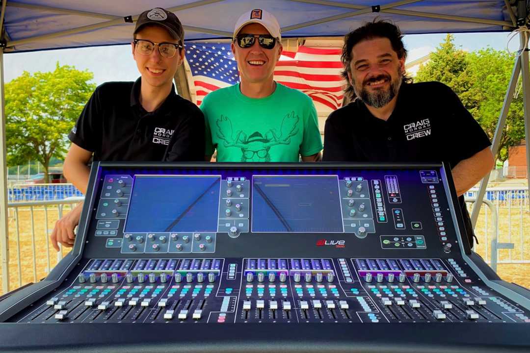 Monitor engineer Marshall Bastin, Craig Morgan and FOH engineer Robert Harmon