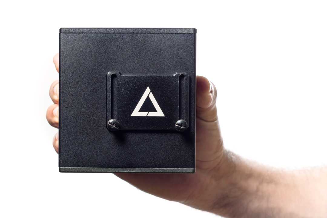 LaserCube sits in a 10cm box and weighs just over 1kg LaserCube sits in a 10cm box and weighs just over 1kg