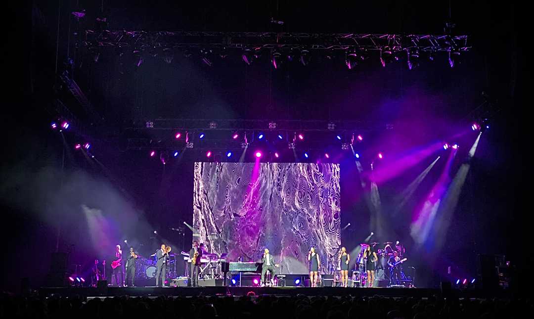 John Legend and his 11-piece band at the O2 Arena John Legend and his 11-piece band at the O2 Arena