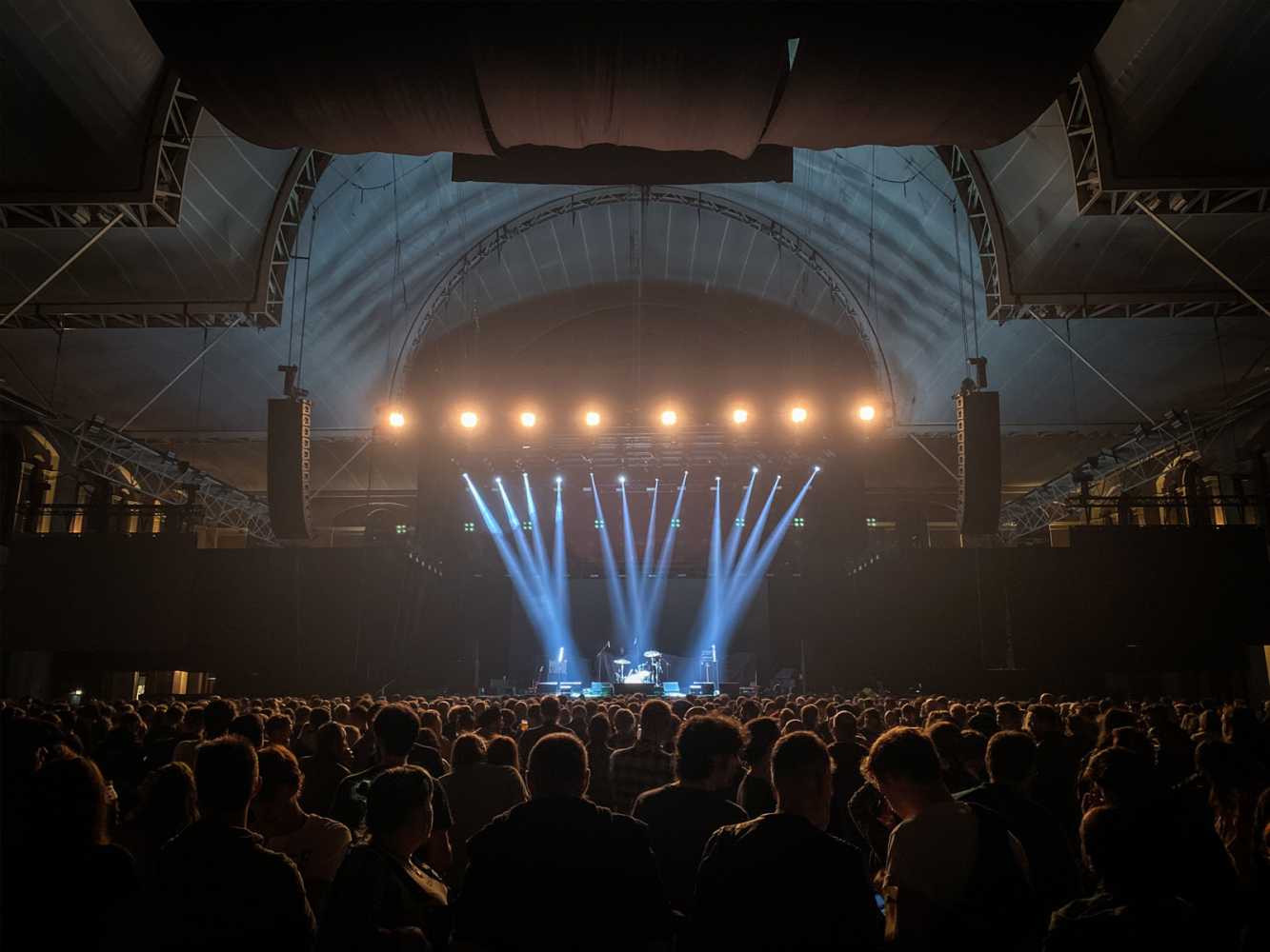 At Ally Pally they upgraded to the full-size MLA (photo: Ben Turnbull At Ally Pally they upgraded to the full-size MLA (photo: Ben Turnbull