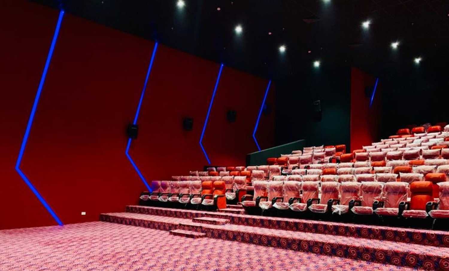 Century City Cinema is a 381-seat multiplex with two luxurious screening rooms