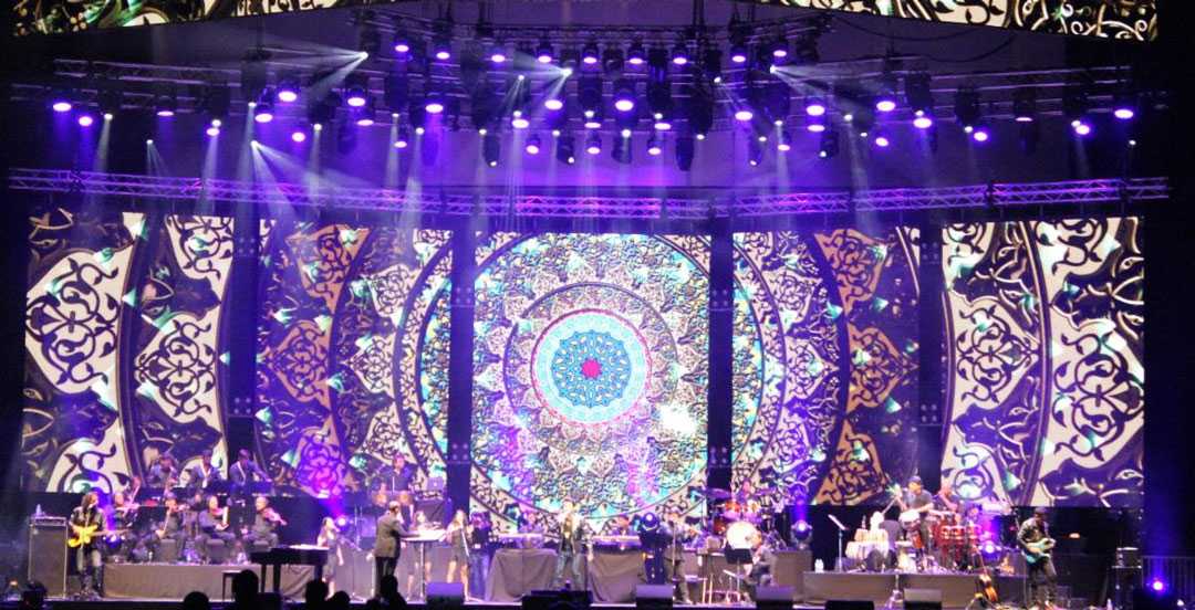 Sonu Nigam at Dubai's World Trade Centre Arena Sonu Nigam at Dubai's World Trade Centre Arena
