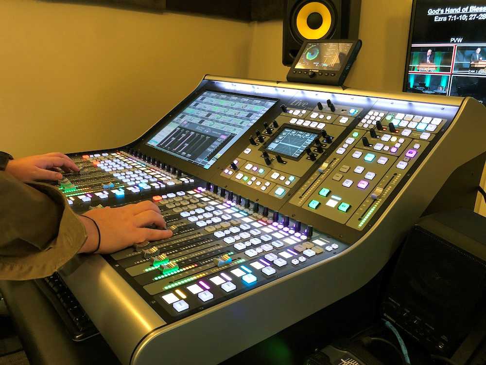 The new L200is the third SSL Live desk to be installed at Southcrest Baptist Church