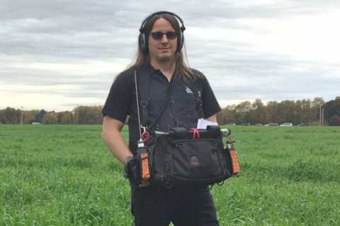 Sound mixer Paul Pouthier recorded nearly all the dialogue with a Lectronics system