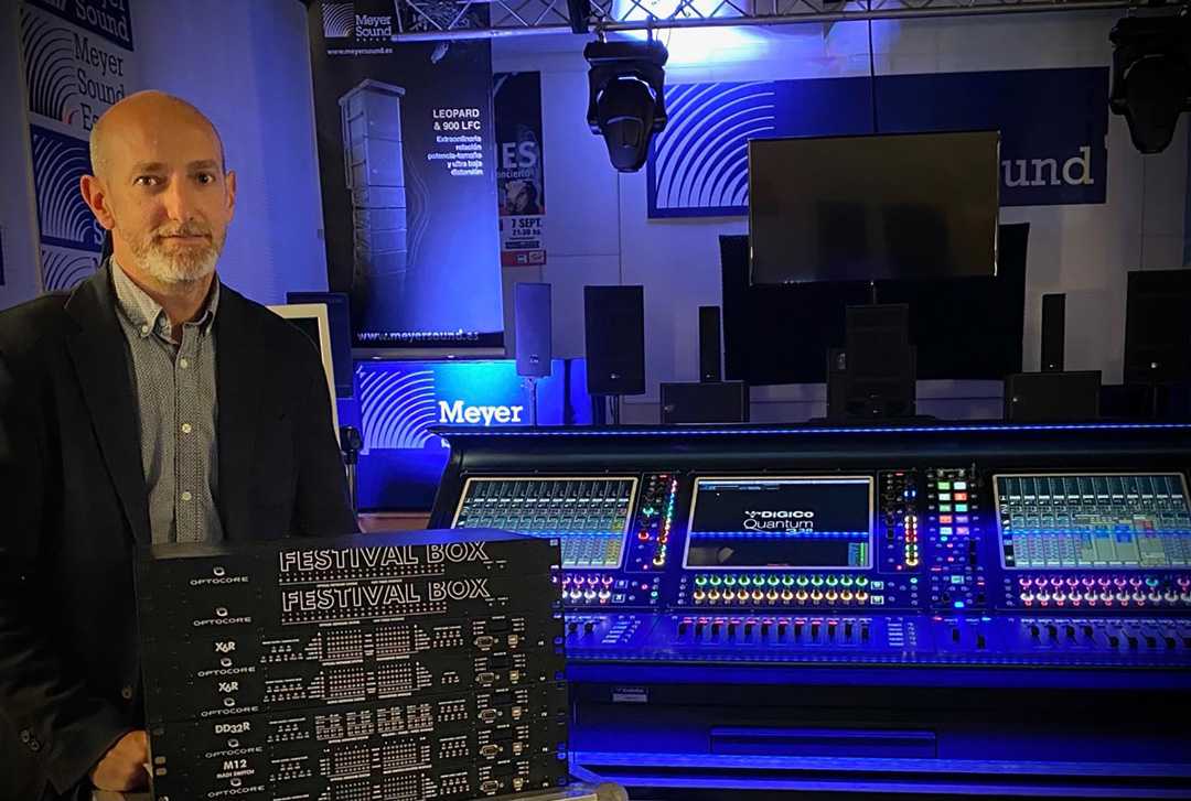 Miguel Ángel Jiménez with Optocore systems in the RMS Proaudio showroom