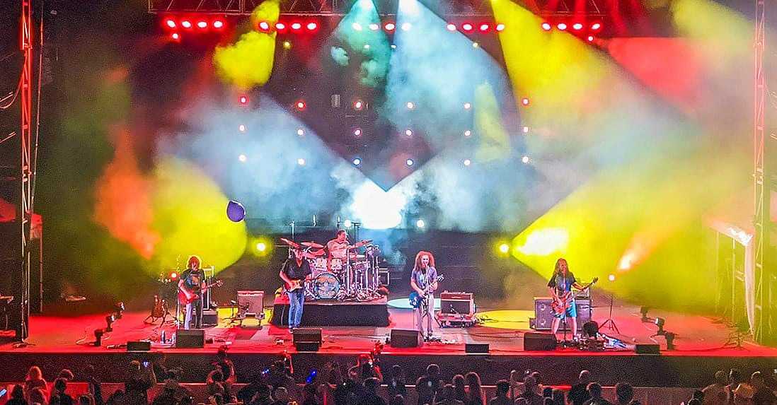 Helping to create the production were 18 Chauvet Professional Rogue R1 Wash fixtures Helping to create the production were 18 Chauvet Professional Rogue R1 Wash fixtures