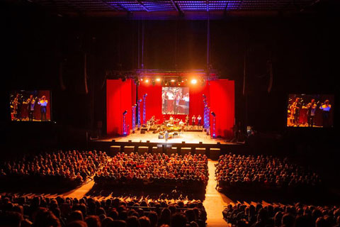 Minchin played larger arenas including Leeds First Direct