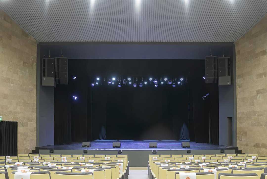 Moscow’s Palace of Culture Kapotnya features mains hangs of L-Acoustics A15 Focus and A15 Wide