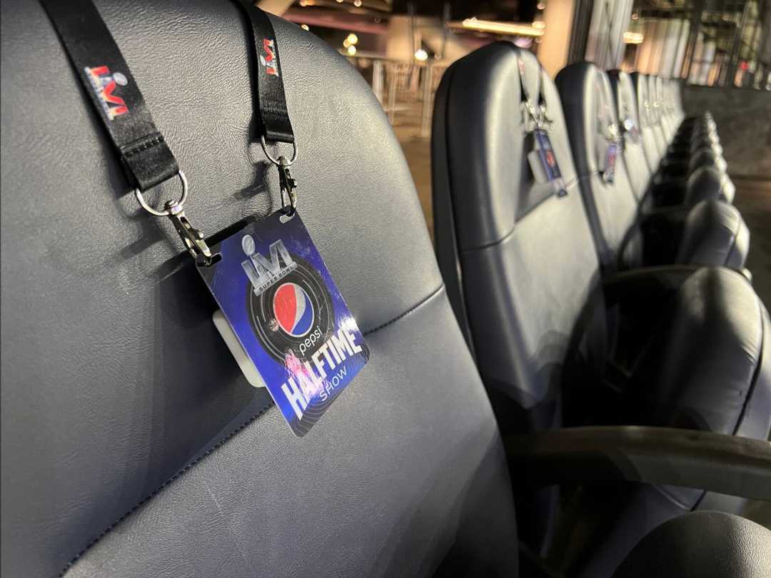PixMob provided 70,000 Nova-powered LED laminates to all live audience members PixMob provided 70,000 Nova-powered LED laminates to all live audience members