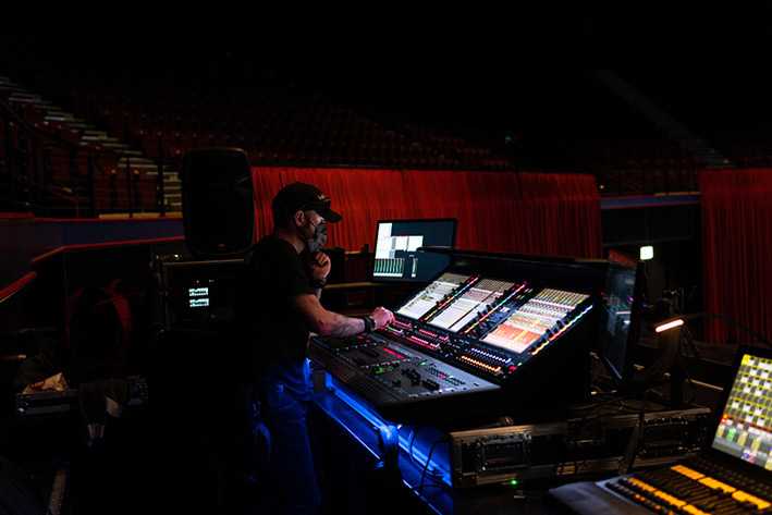 DWR and the inhouse teams specified two DiGiCo Quantum 338 consoles