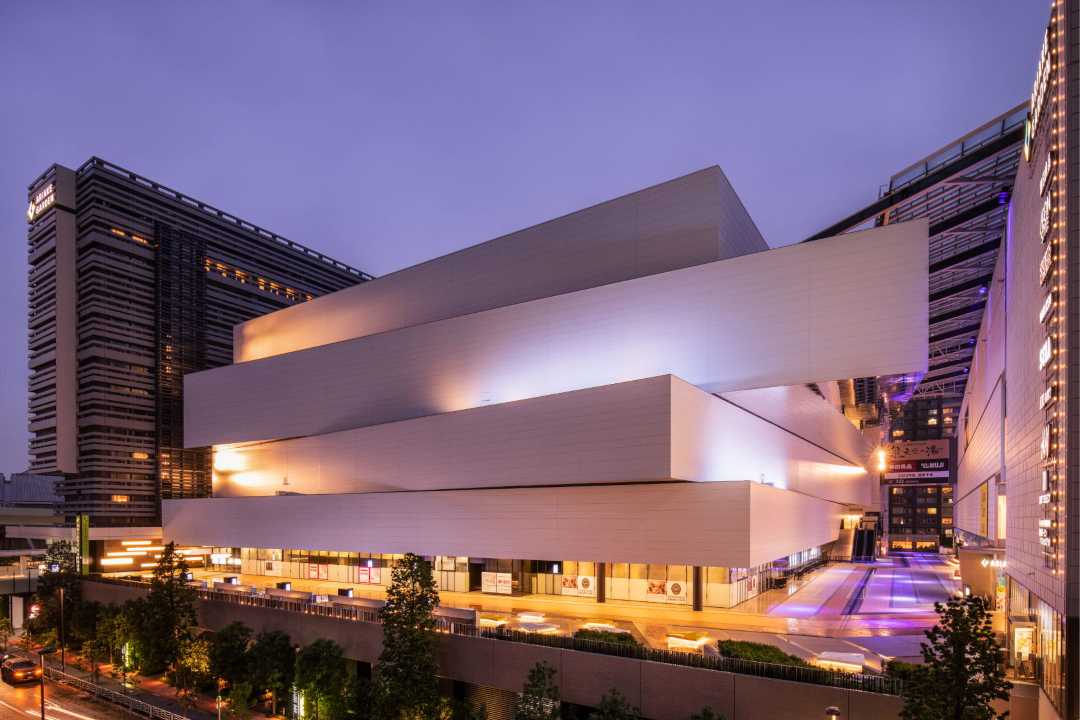 The Tokyo Garden Theatre is located in the city’s waterfront area