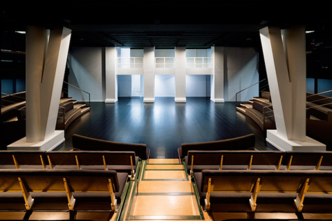 The refreshed Teatre Akadèmia benefitted from a multimedia upgrade