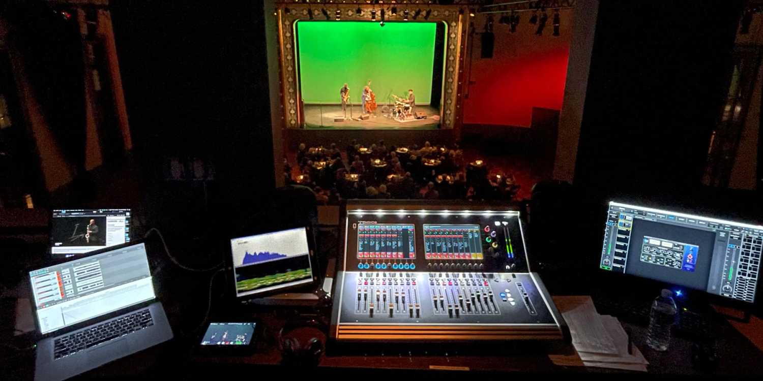 A DiGiCo S21 console mixes the venue’s front-of-house sound, monitors, and the streaming of shows online A DiGiCo S21 console mixes the venue’s front-of-house sound, monitors, and the streaming of shows online