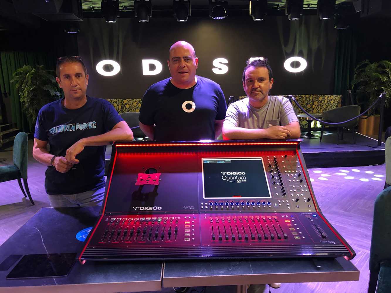 Manu Meñaca, Manolo Peña (Odiseo sound engineer) and Isidro Carrasco (technical director)