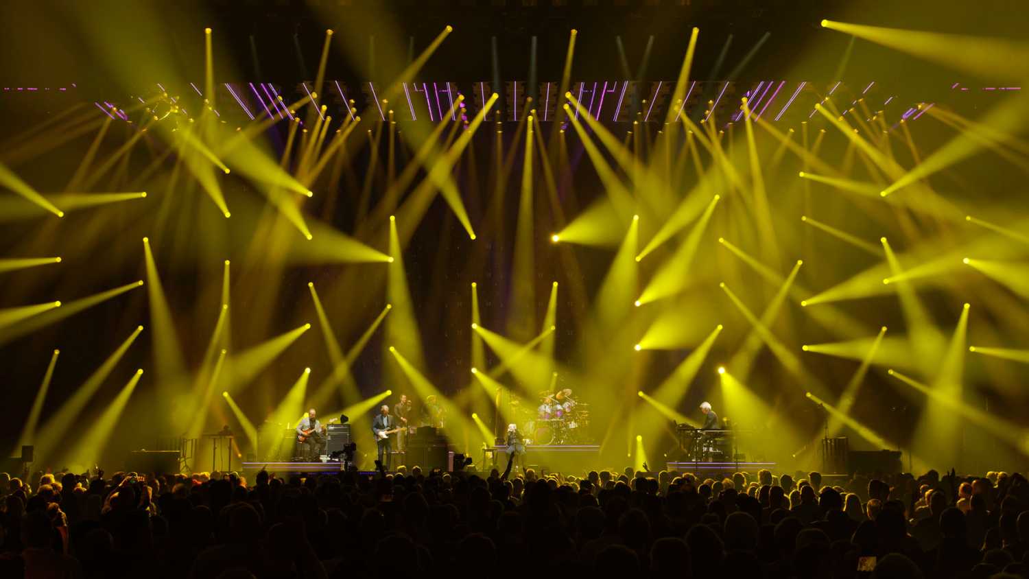 The four-times rescheduled London dates finally took place on 24-26 March at The O2 (photo: Manfred H. Vogel) The four-times rescheduled London dates finally took place on 24-26 March at The O2 (photo: Manfred H. Vogel)