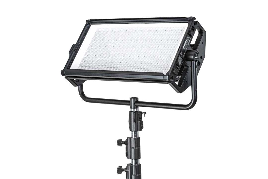 Gemini 2x1 Hard can deliver a powerful 20° beam of accurate hard white light