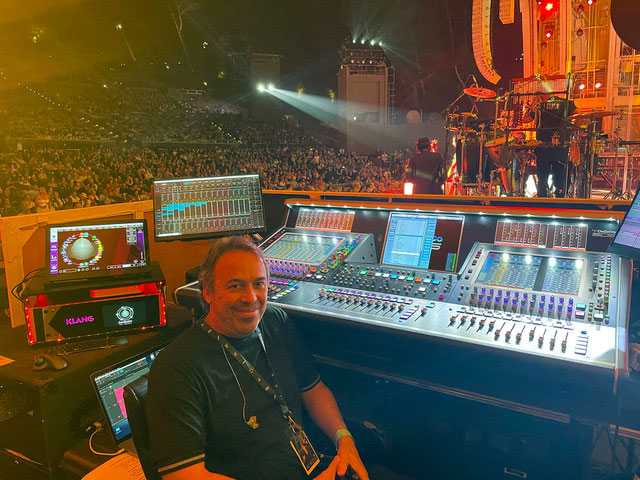 Ricky Martin’s monitor engineer, César Benítez, seated at his DiGiCo Quantum5 console Ricky Martin’s monitor engineer, César Benítez, seated at his DiGiCo Quantum5 console