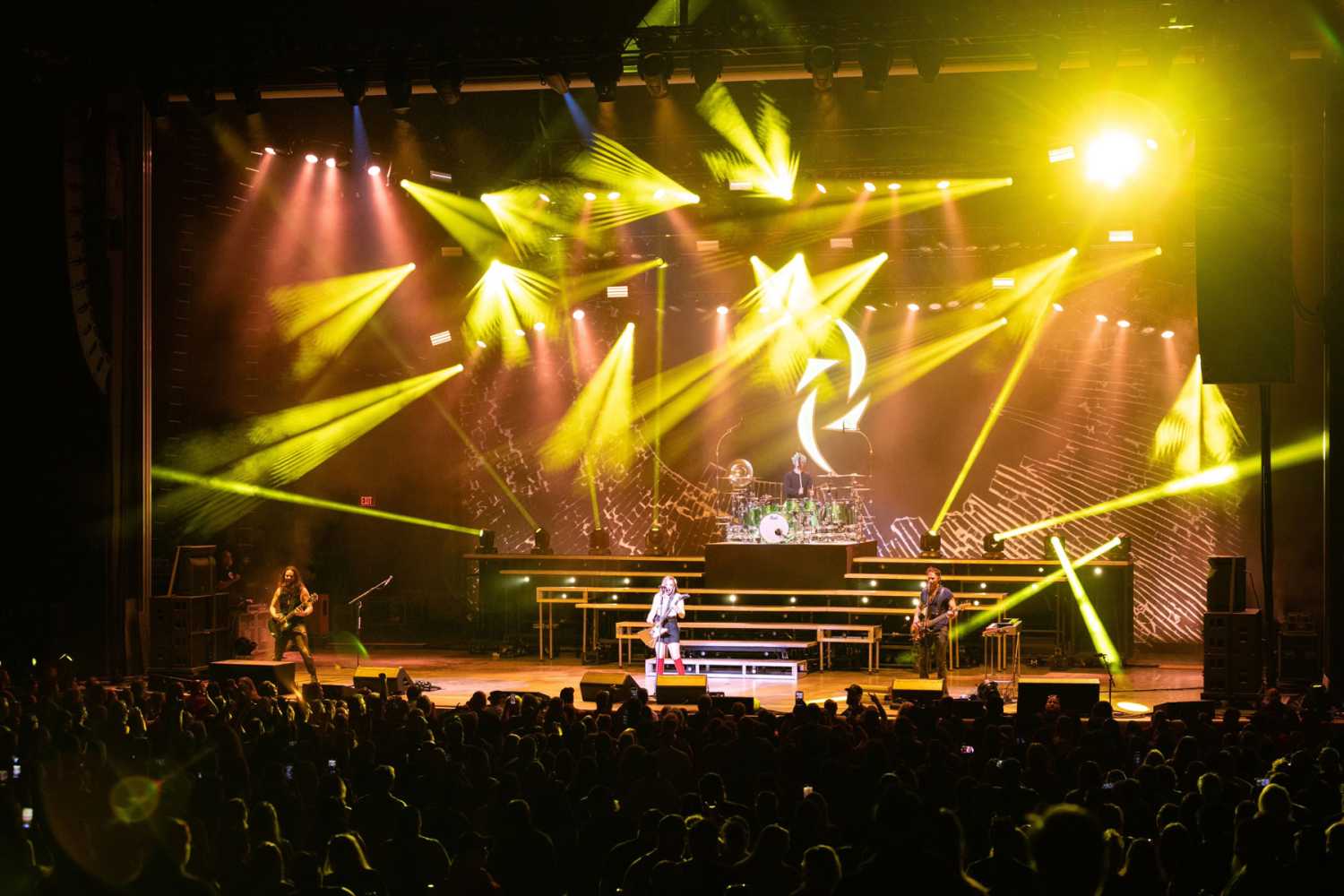 Halestorm designer Craig Richter specified Chauvet Colordash Accent 3 units (photo: Jason Stoltzfus)