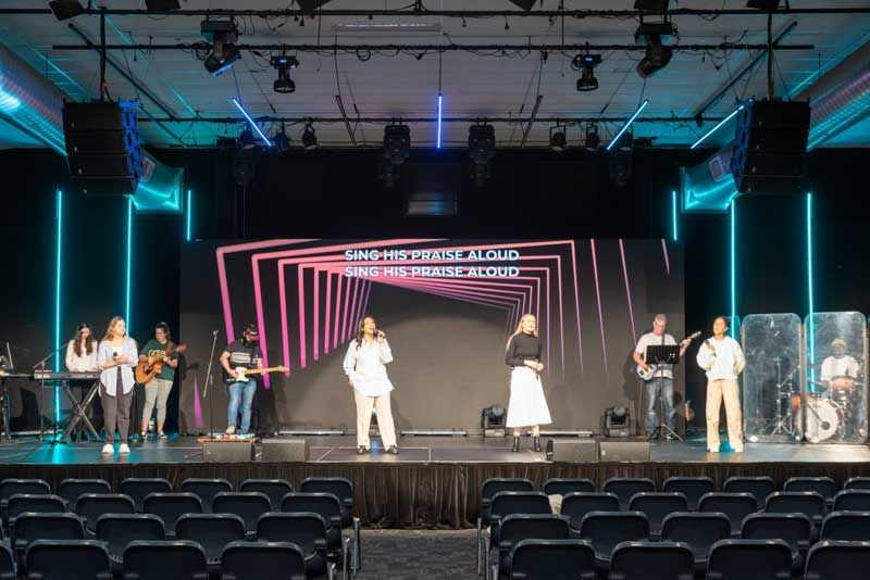 The main church includes a 450-seat auditorium (photo: Paul Khron)