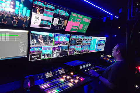 oXyFire Media uses the Blackmagic URSA Broadcast G2, HyperDeck Studio HD Mini and Constellation 8K to broadcast the Reminisce Arena