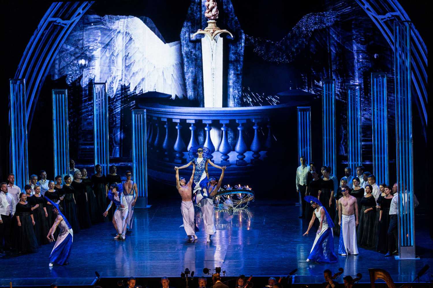 Robe Saaremaa Opera Festival 2022 Gala (photo: Gunnar Laak) Robe Saaremaa Opera Festival 2022 Gala (photo: Gunnar Laak)