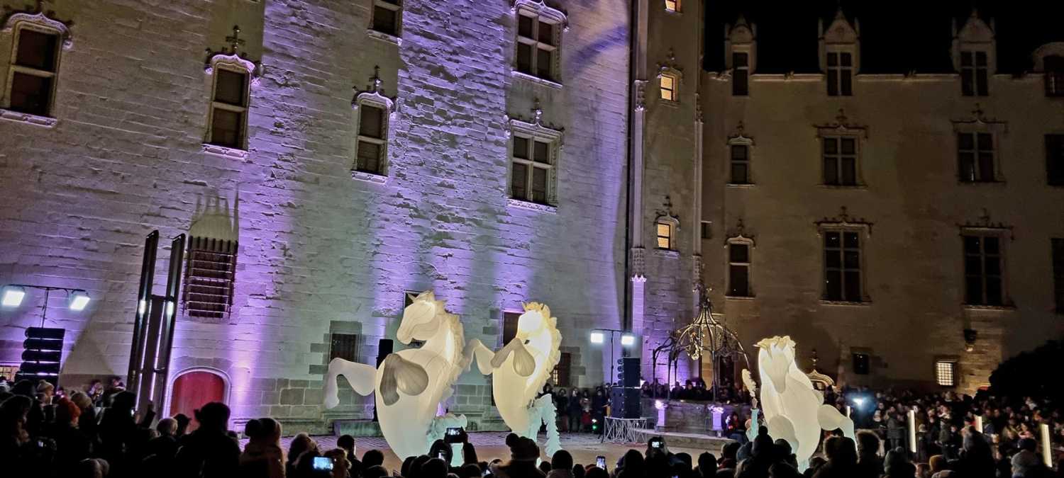 Fiers à Cheval is an enchanting and colourful open air presentation