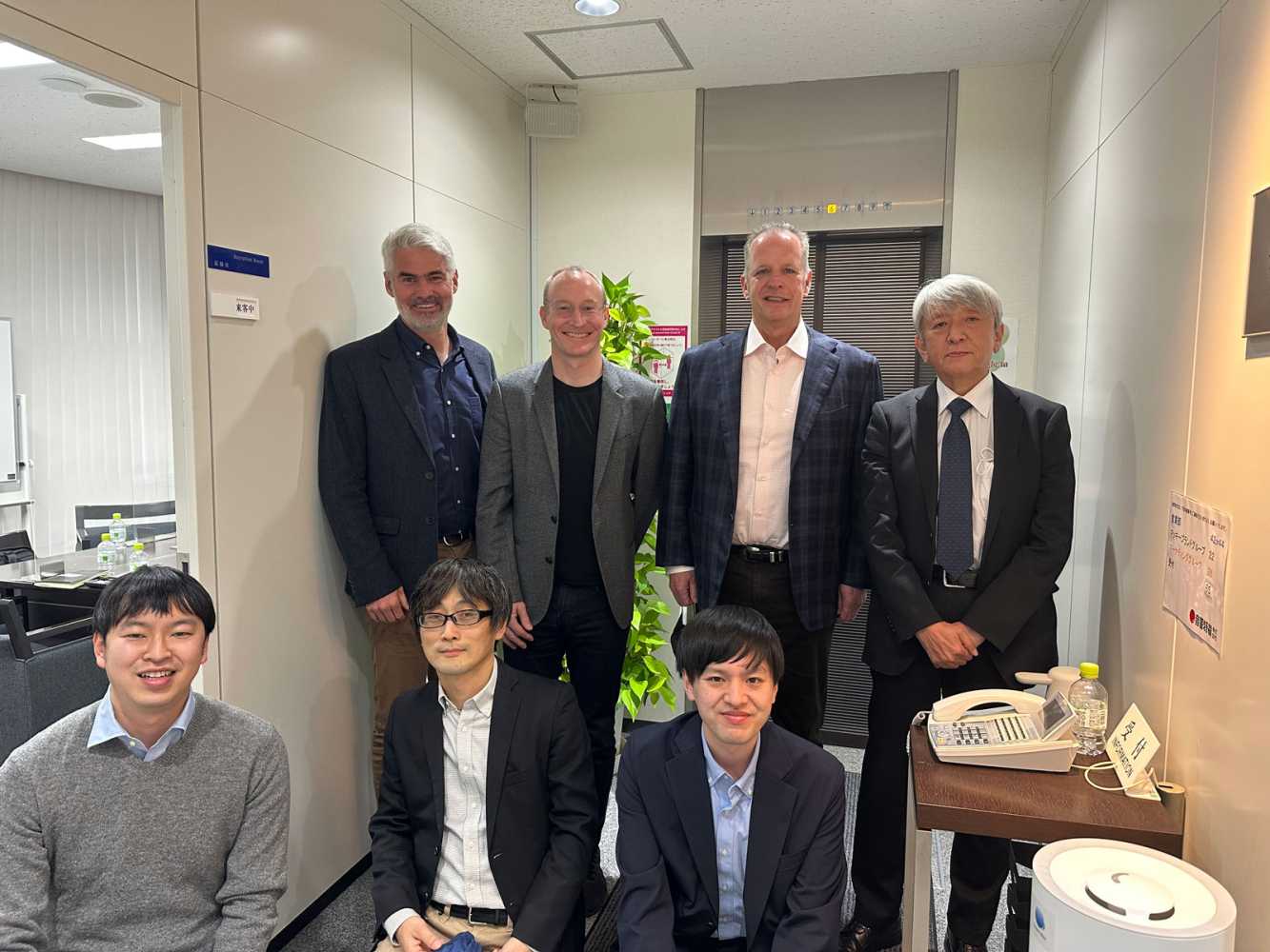 Back: Ben Goldsworthy (GenAV), Dave McKinney (GenAV), Blake Augsburger (LEA), Koh Nishida (Onkyo Tokki). Front: Tomoki Matsui (marketing), T. Nagase (LEA sales manager), Yuta Kamibayashi (marketing)