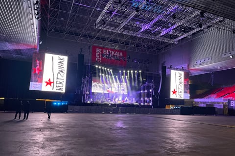 The farewell concert was staged at The Bilbao Exhibition Centre