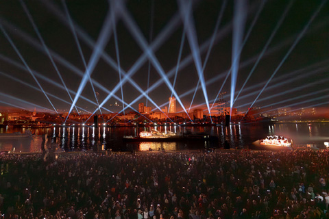 The Linzer Klangwolke attracts around 100,000 spectators each year to Danube Park