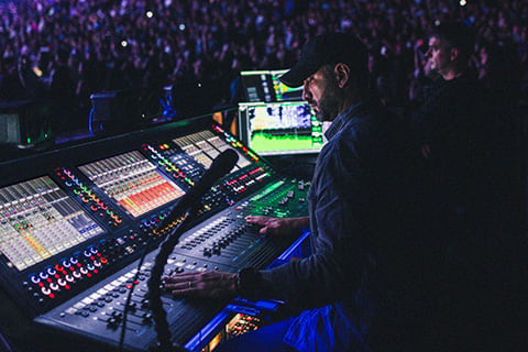 German Tarazona and monitor engineer Juan David Medina are both using the SoundGrid Qrec app at FOH and monitors